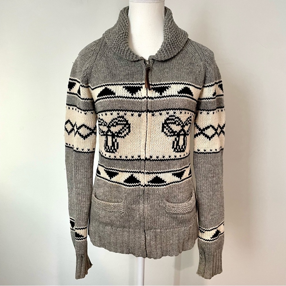 Aritzia TNA Sea to Sky Cowichan Lambswool Sweater Grey Size Medium